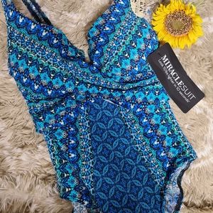 NWT Miraclesuit Criss Cross Escape B
